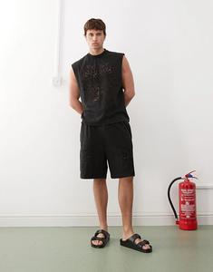 Короткие шорты Weekday с отделкой бродери англе в цвете «грязно-черный»