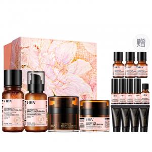 Наборы для ухода за кожей Unisex HBN