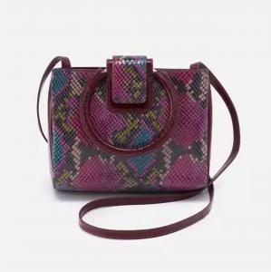 Маленькая сумка через плечо Heidi с мозаичным принтом змеи HOBO, Mosaic Snake