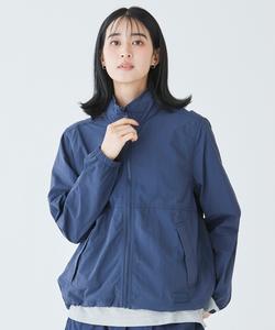 Легкая и воздушная ветровка, американский размер, для невысоких женщин.