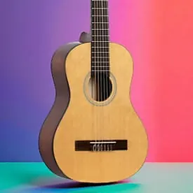 Классическая гитара Ortega RST5-1/2 семейной серии 1/2 размера - верх из ели, корпус и обечайки из красного дерева, натуральный сатин