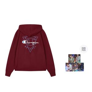 Play It Forward FW22 Свитшот US Version Unisex Champion, красный (Comes with Free Classic Holographic Card)