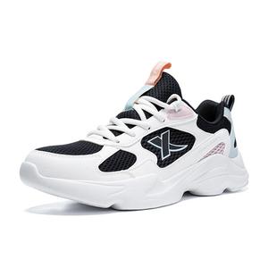 Кроссовки женские Lifestyle с низким верхом, черного цвета Xtep