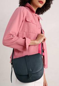 Сумка через плечо BELLEVALIA Seasalt Cornwall, темно-синий