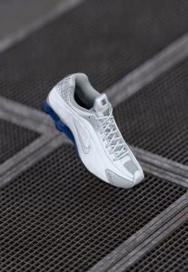 Кроссовки Nike Sportswear SHOX R4 UNISEX, White/Metallic Silver-Coloured/Deep Royal Blue/Black/White