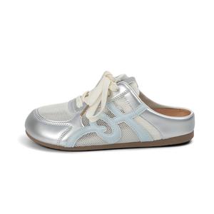 HUANQIU Женские противоскользящие антибактериальные тапочки с закрытым носком бело-серебристо-голубые, цвет White Silver Blue