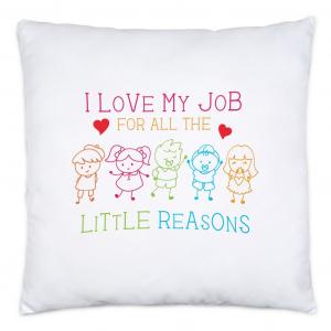 Я люблю свою работу по всем мелочам, подушка, включая наполнение прощального подарка, воспитателю, няне, детскому саду Hey!Print