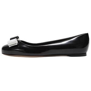 Ferragamo Коллекция VARINA19 повседневные туфли женские black white