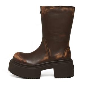 SMFK Ботильоны женские «Компас» Mustang коричневого цвета, полированные, ручной работы