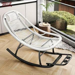 Yu Senyi Кресло-качалка из ротанга, модель 2024, цвет white