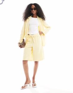 Удлиненные шорты Vero Moda Mix and Match облегающего кроя бледно-бананового цвета, комплект