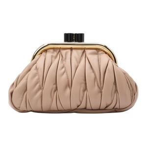 MIU MIU Кожаная женская сумка через плечо светло-коричневого цвета