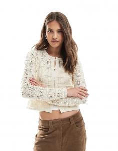 Кардиган Vero Moda с пуговицами спереди, связанный крючком, кремового цвета