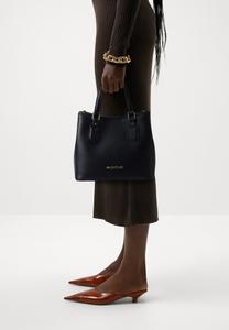 Сумочка Brixton Valentino Bags, черный