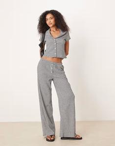 Широкие брюки в однотонную клетку виши Asos Design