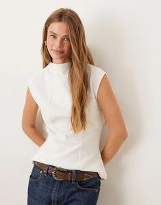 Супермягкая майка ASOS DESIGN с вырезом-лодочкой и отделкой в ​​виде баски, зимняя, белого цвета - IVORY