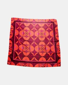 Шелковый платок с геометрическим узором в красных и пурпурных тонах Fio de Martié