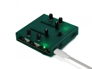 Шумовой синтезатор парного осциллятора Lore FM 2025 Crows Electromusic