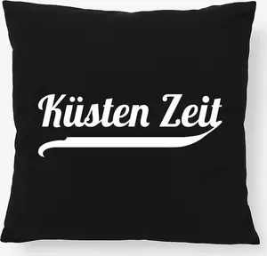 Подушка Huuraa с надписью Прибрежное время подарочная 40x40 см с наполнителем из черного хлопка с декором Прибрежное время Hellweg Druckerei