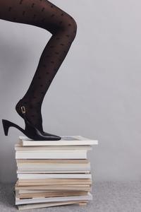 Туфли-Лодочки с открытой пяткой и острым носком H&M, черный