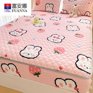 Fuanna Простыня на резинке из молочного вельвета 180х200 см, дизайн Strawberry Rabbit