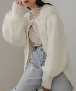 Пушистый кардиган, похожий на мохер