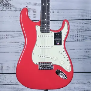 Fender American Professional Classic Stratocaster | Потускневший Дакота Ред