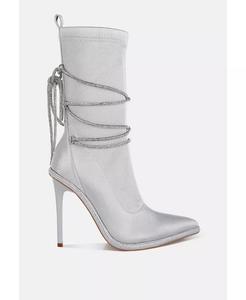 Сапоги Dacia из атласа со стразами и ремешками из телячьей кожи London Rag, серебряный