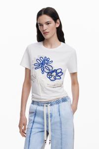 Футболка с цветочным шнуром