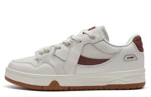 Кроссовки XTEP MAXX1.0 Skateboarding Shoes Women's Low-top White Sand Grey / Vintage Red, красный
