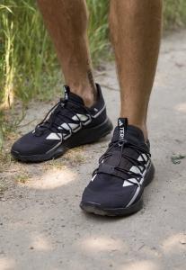 Кроссовки Adidas TERREX VOYAGER 21 TRAVEL, цвет Core Black Chalk White Grey Two