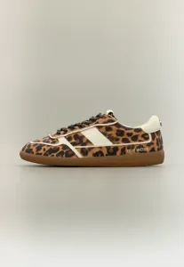 Тренеры августина Steve Madden, Brown