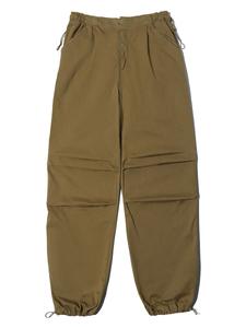 Обычные брюки Bershka, оливковый