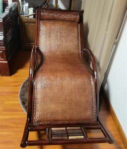 Jiajing Furniture Кресло-качалка из ротанга с массажными роликами, подушкой и ковриком, coffee vine rattan