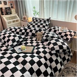 KYTGFH Комплект постельного белья из полиэстера зеленого и белого цвета с клетчатым пледом Onecolor