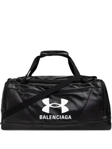 Сумка из коллаборации с Under Armour Balenciaga, черный