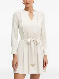 Мини-платье с поясом и вырезом-каплей Marciano, молочно-белый