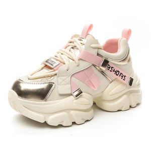 Сказка о паре обуви: противоскользящие дышащие влагоотводящие массивные кроссовки женские, серые