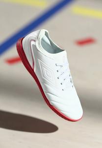 Кроссовки Umbro TOCCO V TEAM IC, White/Silver-Coloured/Equestrian Red/White
