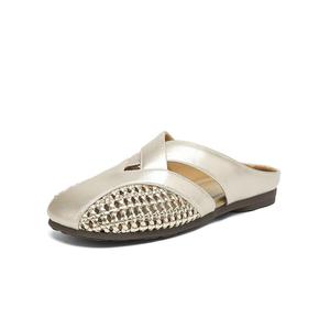 DAPHNE Закрытые тапочки женские шампань, цвет Champagne