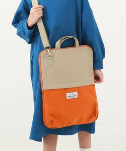 Водонепроницаемый чехол-сумка для планшета, который помещается в школьную сумку.