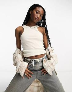 Кремово-белая майка с воротником-борцовкой Noisy May