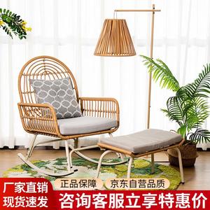 Кресло-качалка из искусственного ротанга с подставкой для ног (пуфом)