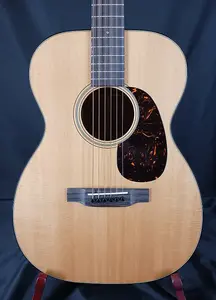Акустическая гитара Martin 0018 с жестким футляром Серийный номер: 2800400