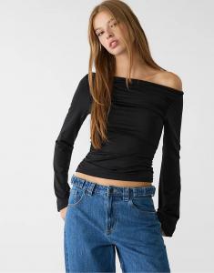 Футболка Stradivarius с длинным рукавом и сборкой, черная