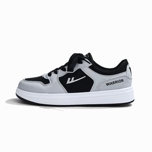 WARRIOR Скользоустойчивые легкие низкие скейтерские кроссовки с эффектом увеличения роста унисекс серо-черные, цвет Gray Black