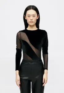 Футболка с длинным рукавом "ночное существо" Undress Code, Black