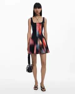 Короткое платье с панелями Desigual, черный