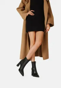 Декольте Queen Helena, Nero