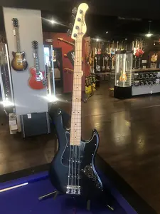 Sadowsky Metroline 21-ладовый винтажный J/J - сатиновый черный